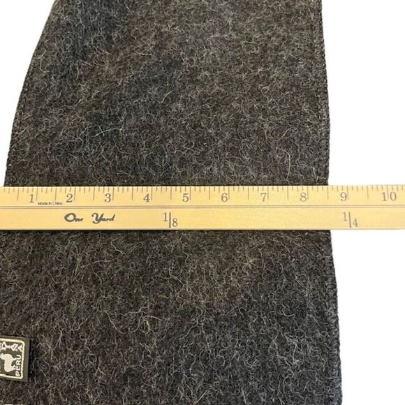 Alpaca Diana Scarf with fringe Charcoal 8.5" x 75" Made in Peru - Picture 2 of 5